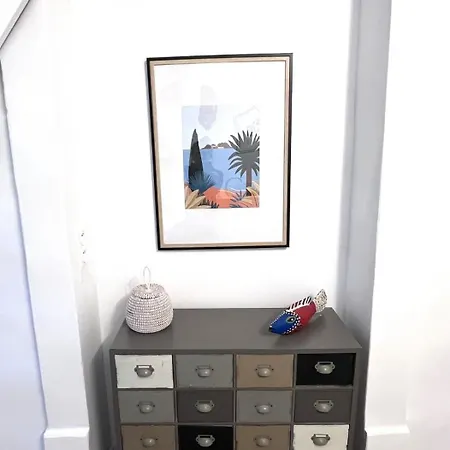 Cocon Renove Avec Mezzanine Au Coeur De Appartement La Ciotat